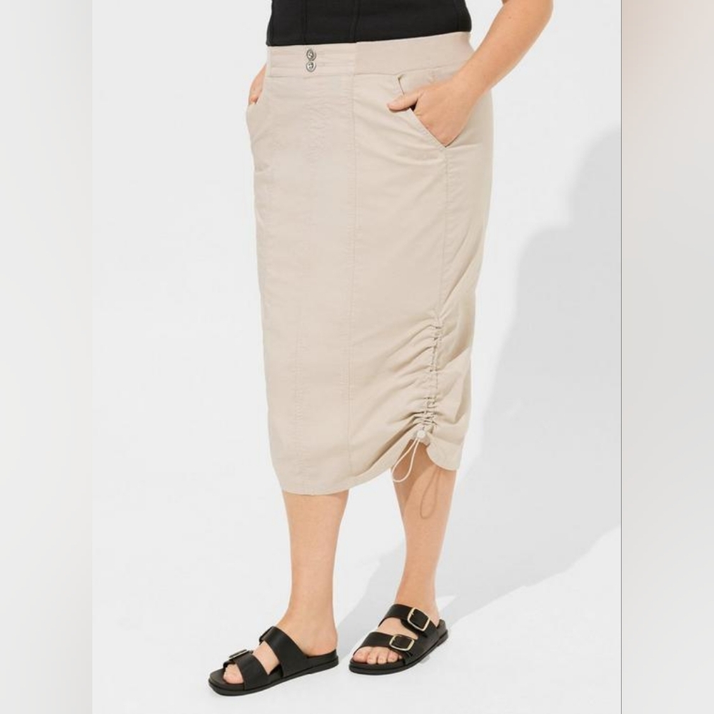 Torrid Maxi Poplin Cargo Skirt 3X 22/24 NWT - Picture 2 of 4